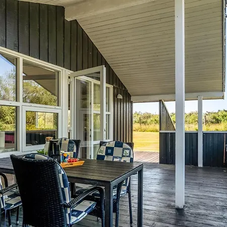 Guja - 1km From The Sea By Interhome *
